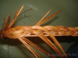 Плетение-из-лозы-загибки-Коса---ШАГ-18